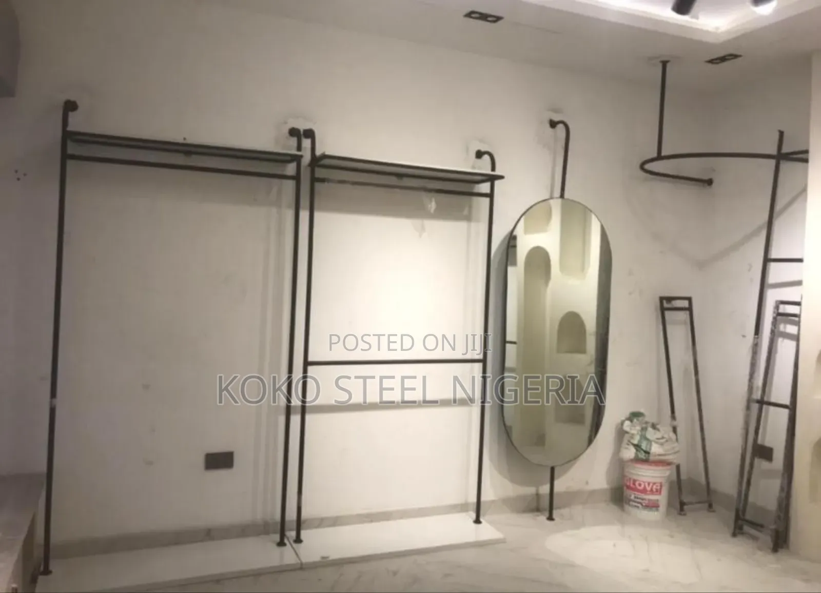 Stainless Gold Showroom Hanger