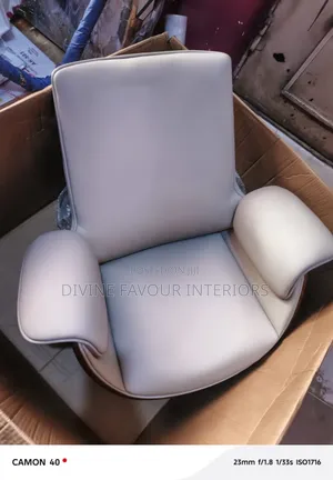 Pulse Director Office Vistors Chair
