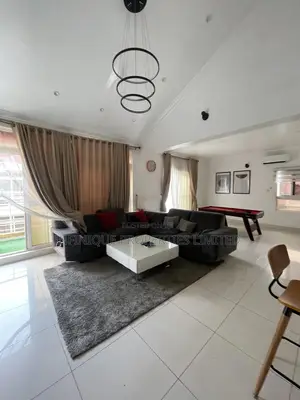 3bdrm Penthouse in Cadogan Estate, Osapa london for rent