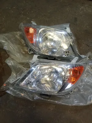 Headlight Hilux 2009