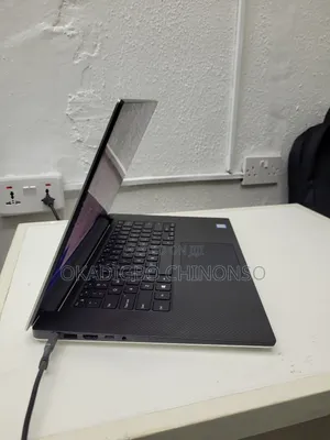 Laptop Dell Precision 5530 32GB Intel Core i7 SSD 512GB