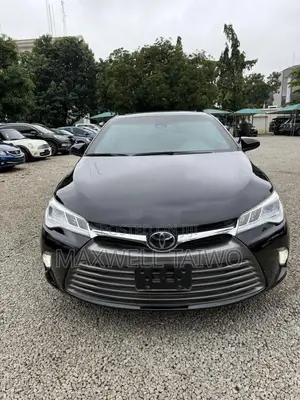 Toyota Camry XLE 4dr Sedan (3.5L 6cyl 6A) 2017 Black
