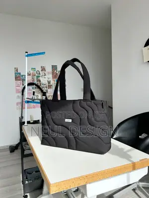 Puffy Hand Bag