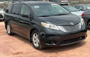 Toyota Sienna 2012 Black