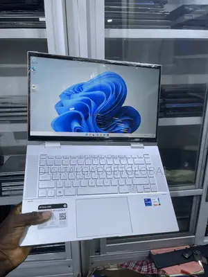 Laptop HP Envy 15-Ep0xxx 16GB Intel Core I7 SSD 512GB