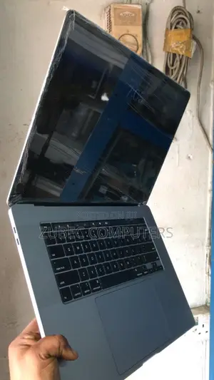 Laptop Apple MacBook Pro 2019 32GB Intel Core i9 SSD 1T
