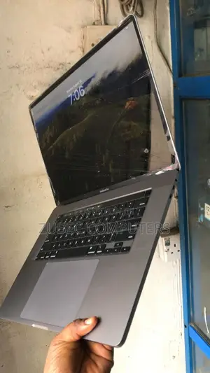 Laptop Apple MacBook Pro 2019 32GB Intel Core i9 SSD 1T