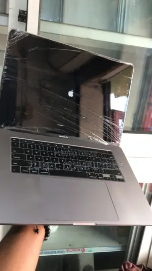 Laptop Apple MacBook Pro 2019 32GB Intel Core i7 SSD 512GB