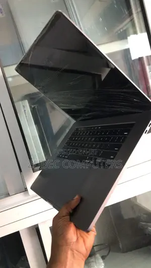 Laptop Apple MacBook Pro 2019 32GB Intel Core i7 SSD 512GB