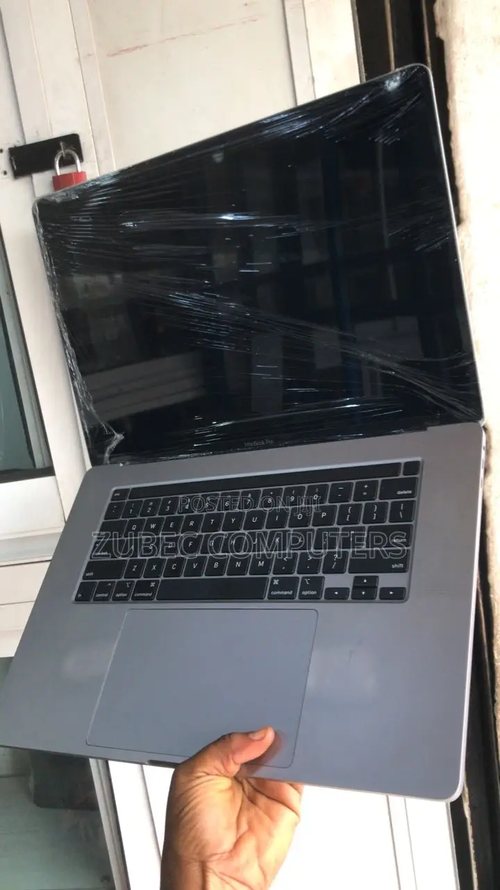 Laptop Apple MacBook Pro 2019 32GB Intel Core i9 SSD 512GB