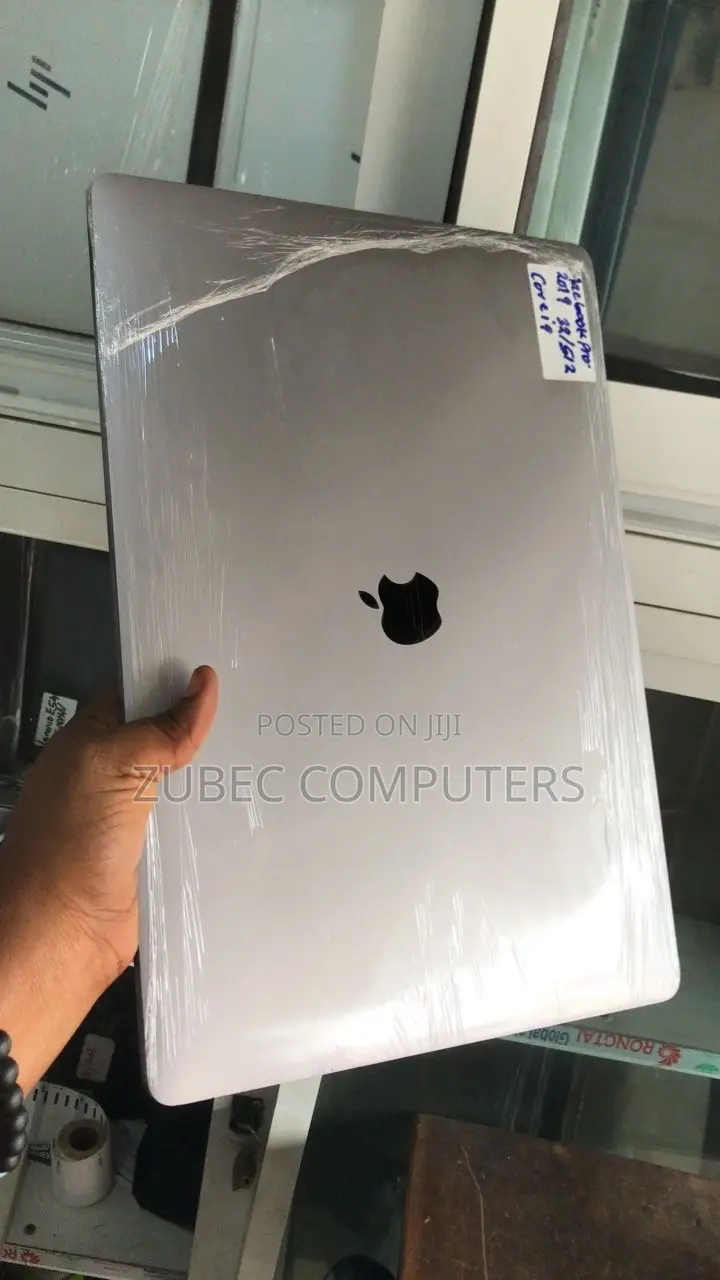 Laptop Apple MacBook Pro 2019 32GB Intel Core i9 SSD 512GB