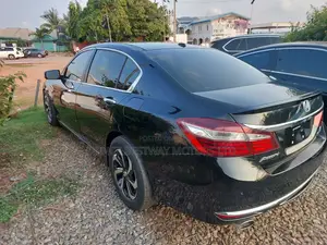 Honda Accord Touring 4dr Sedan FWD (3.5L 6cyl 6A) 2016 Black