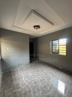 1bdrm Room & Parlour in Kolapo Ishola Gra, Akobo for rent