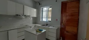 5bdrm House in Lekki Phase 1 for rent