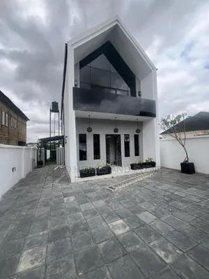 3bdrm Duplex in Kolapo Ishola G R.A, for sale
