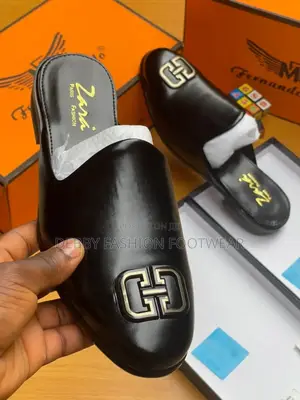 Looking for Quality Zara Men's Shoes? We Have Them in Sizes 40-45.