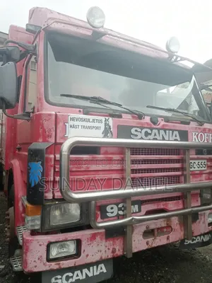Scania 93 Container Body 6 Tyres Tokunbo