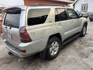 Toyota 4-Runner 2004 Silver