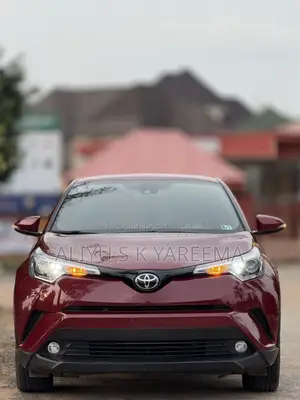 Toyota C-HR XLE FWD Sport Utility (2.0L 4cyl 2AM) 2018 Red