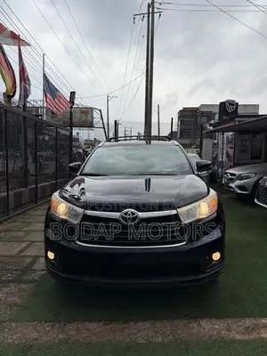 Toyota Highlander XLE 4dr SUV AWD (3.5L 6cyl 6A) 2014 Black