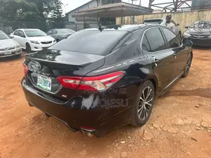 Toyota Camry SE FWD 2020 Black