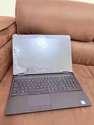 Laptop Dell Latitude 5580 8GB Intel Core I5 SSD 256GB