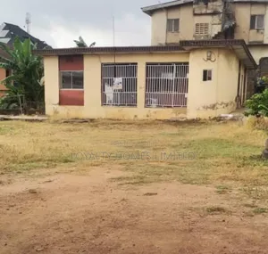3bdrm Bungalow in Ojodu for sale