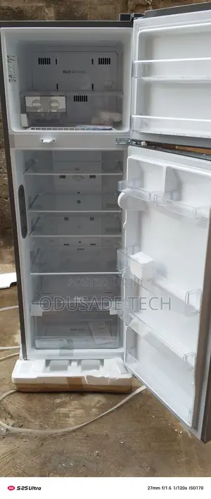 Spacious Lg 308l Refrigerator Ref322rlbn