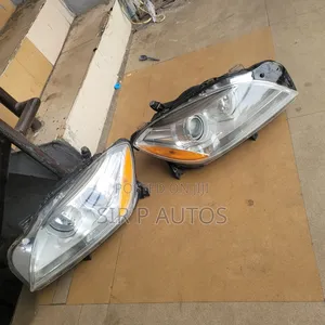 Mercedes Benz Ml 2013 Non Led Headlight Is Available