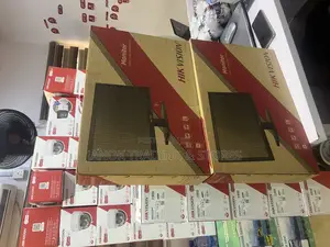 Hikvision Ds-d5019qe-b Is A 19-inch Led Backlit Monitor