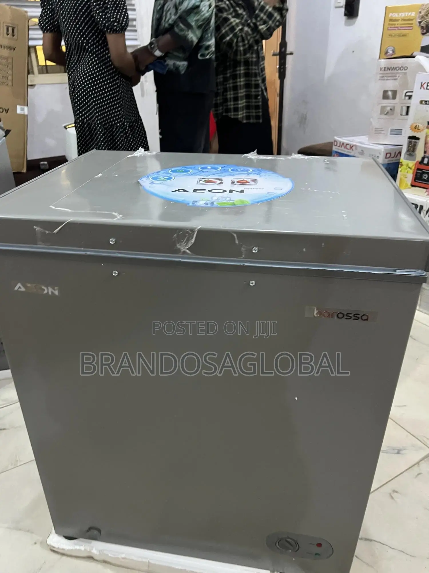 Aeon Chest Freezer With Cooling Indicator Light