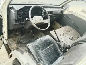 Mitsubishi L300 1995 White