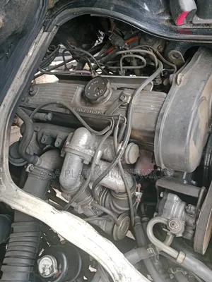 Mitsubishi L300 1995 White