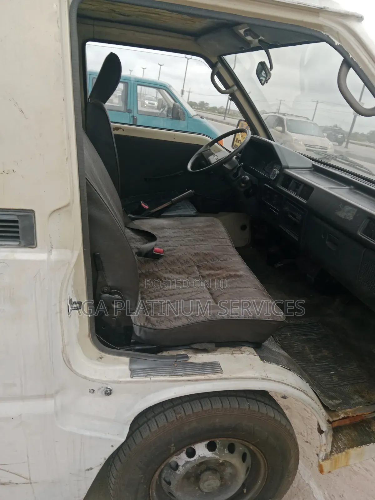 Mitsubishi L300 1995 White