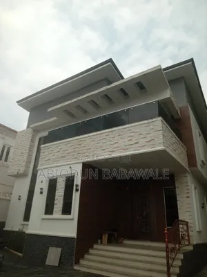 5bdrm Duplex in Apo Zone B District for sale