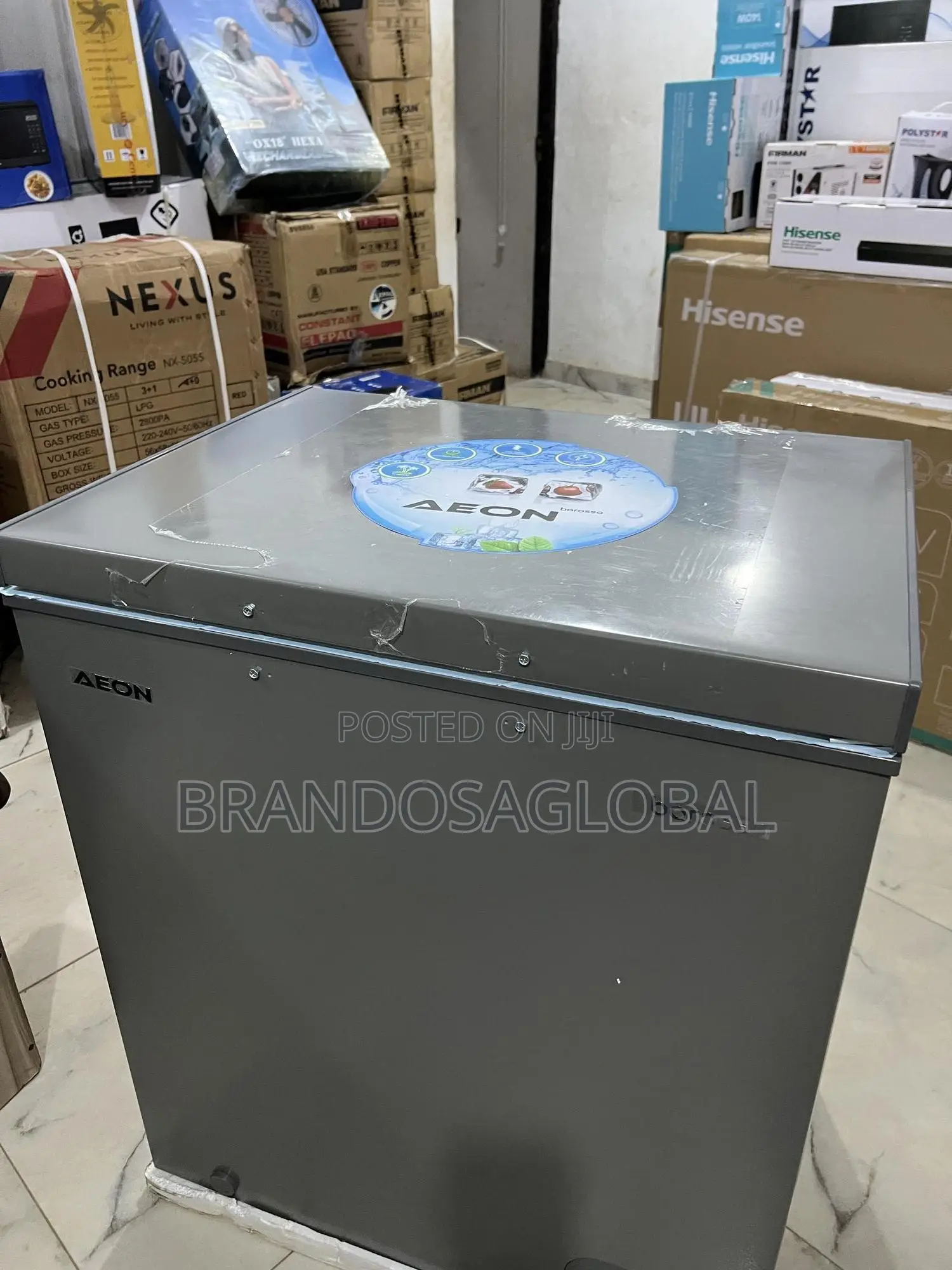 Aeon Chest Freezer 150l With Sturdy Hinges