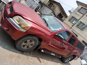 Mitsubishi L200 Double Cab 2.0 4WD 2003 Red