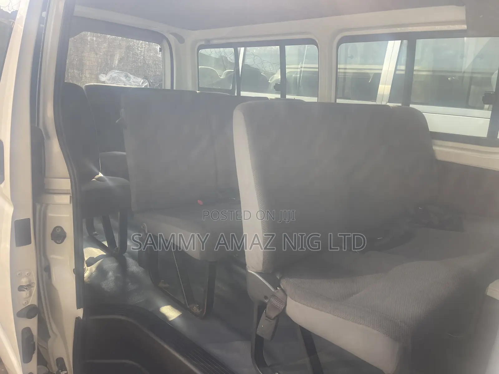 Toyota HiAce 2013 White