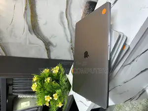Laptop Apple MacBook Pro 2019 16GB Intel Core I7 SSD 512GB