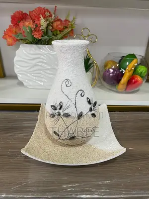 Sandy Table Vase With Tray