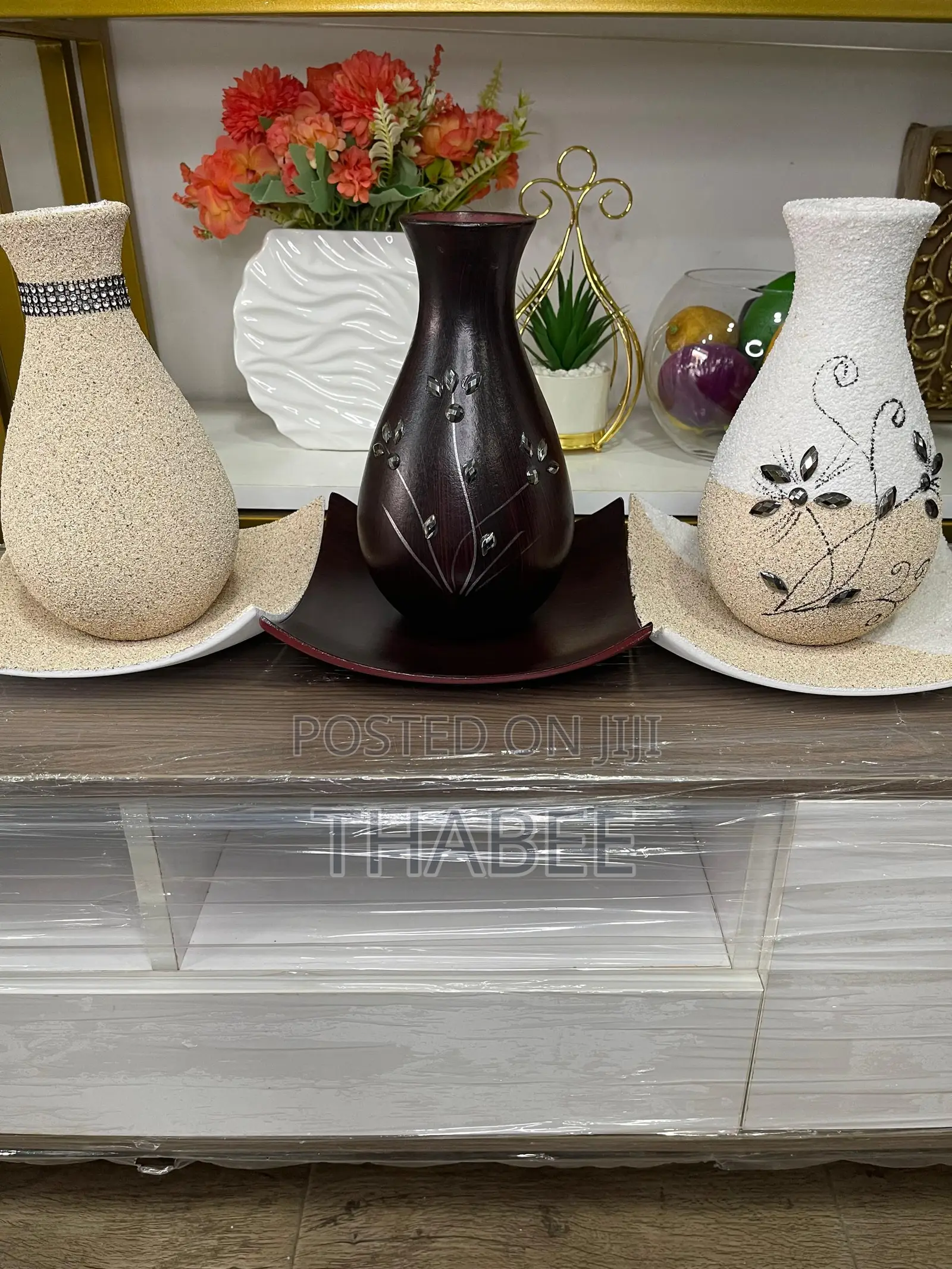 Sandy Table Vase With Tray
