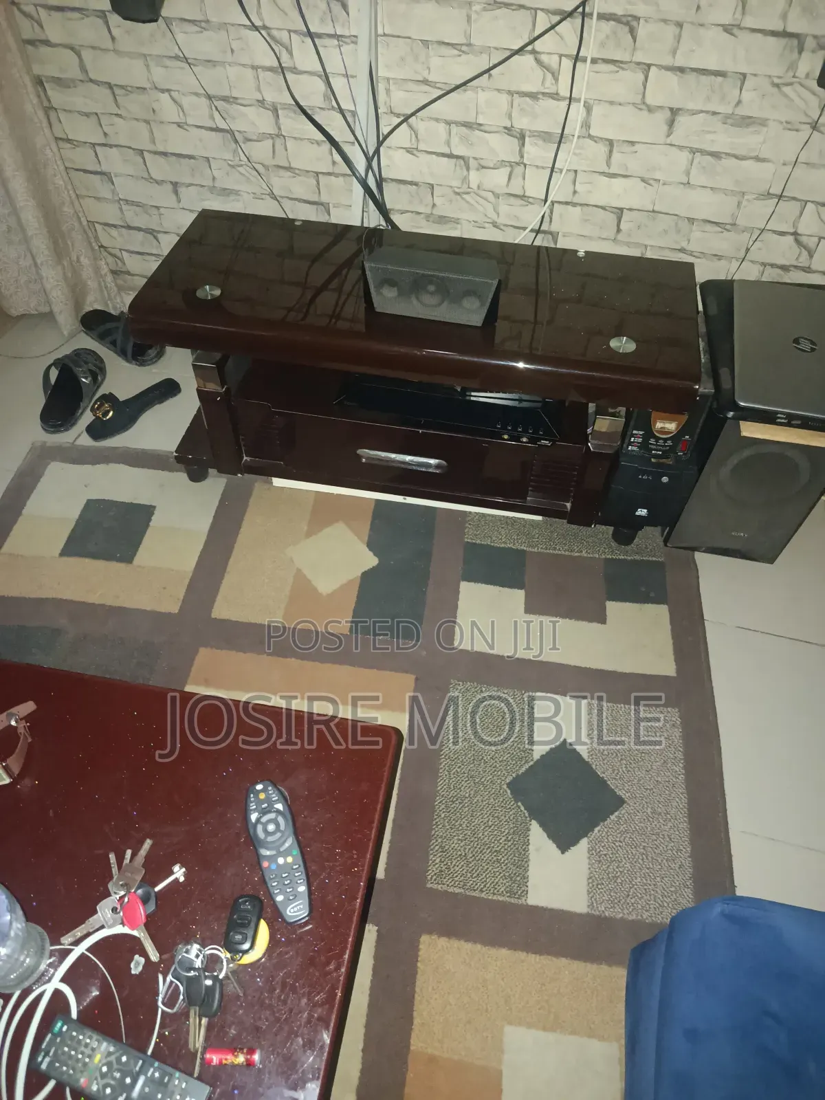 Imported Tv Shelf With Drawer