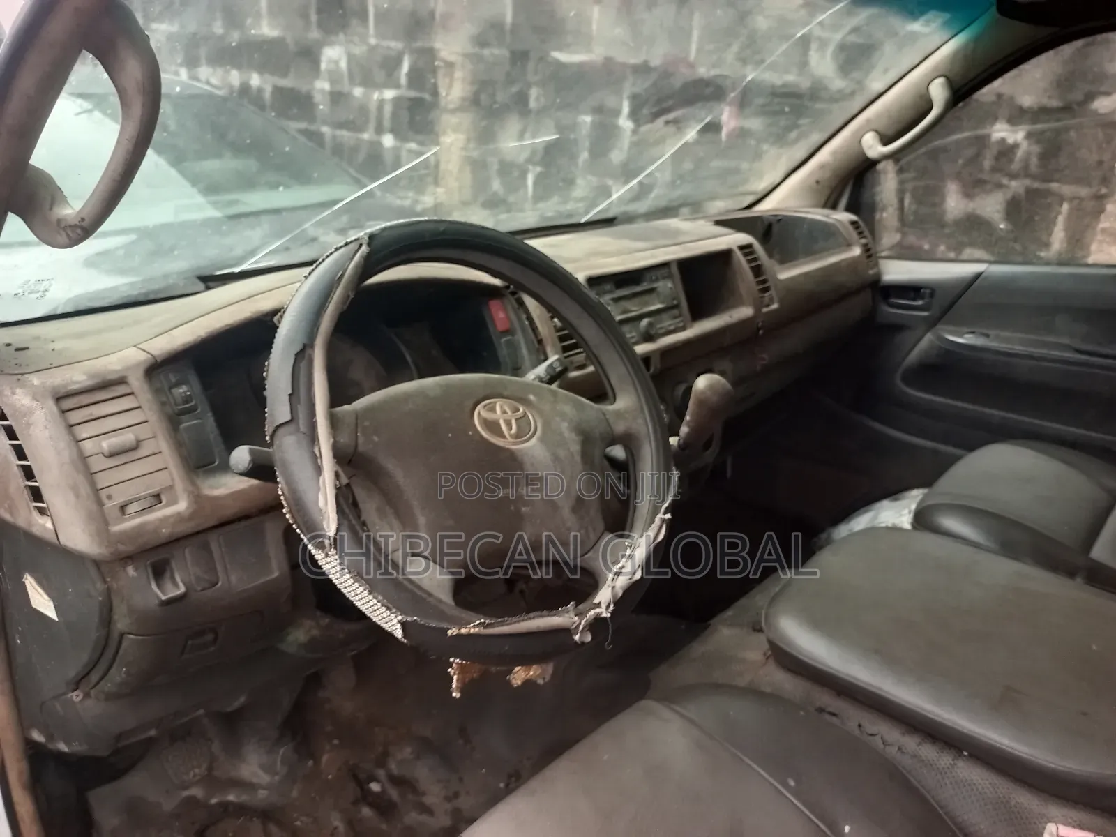 Toyota HiAce 2007 White