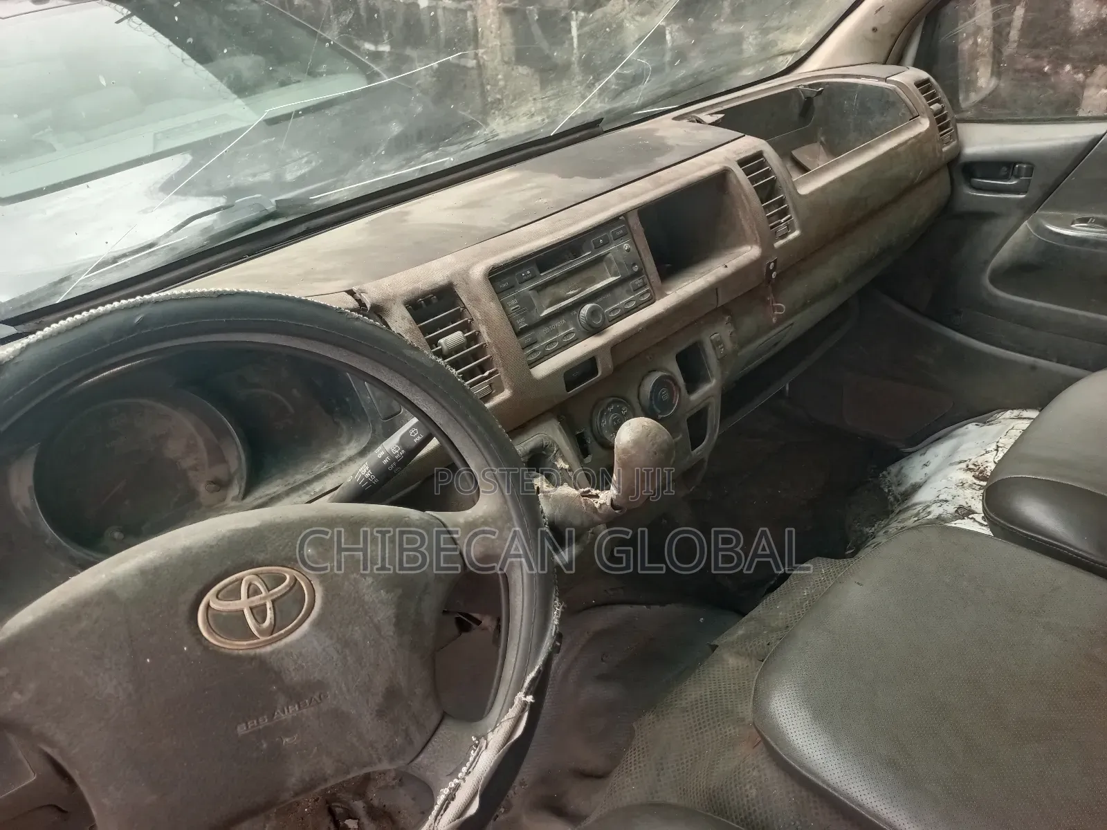 Toyota HiAce 2007 White