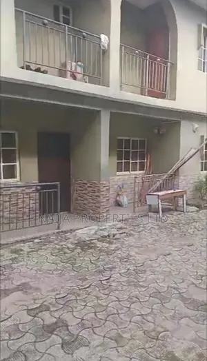 3bdrm Duplex in Warike, Abijo for sale