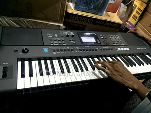 Yamaha E-Series PSR E473 Electronic Keyboard