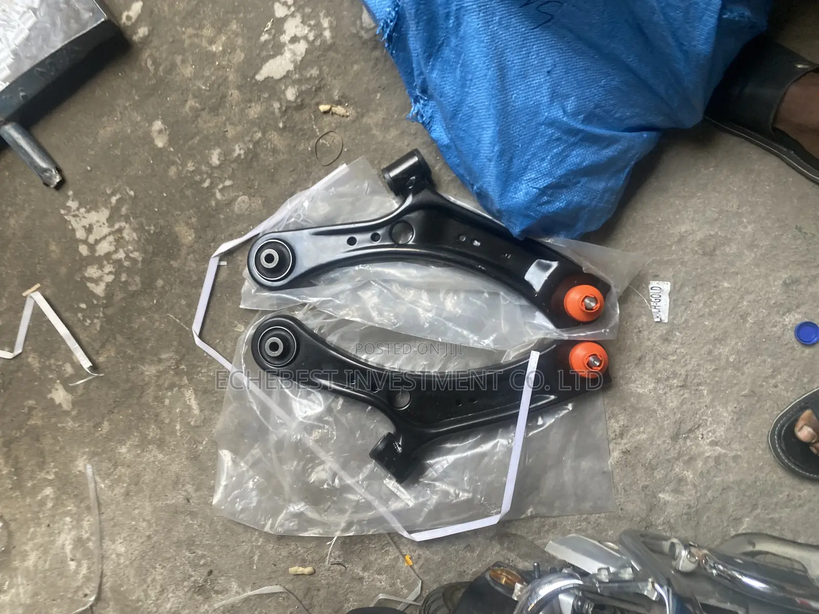 Complete Lower Arm Suzuki