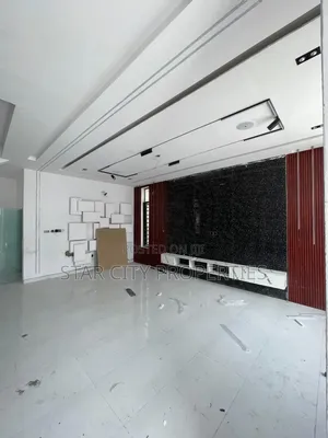 5bdrm House in Orchid Estate, Lekki for sale