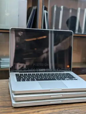 Laptop Apple MacBook 2012 4GB Intel Core I5 HDD 500GB