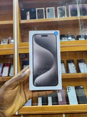 New Apple iPhone 15 Pro Max 256 GB
